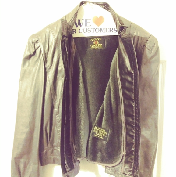 Woman's Vintage Leather Jacket - Picture 3 of 5
